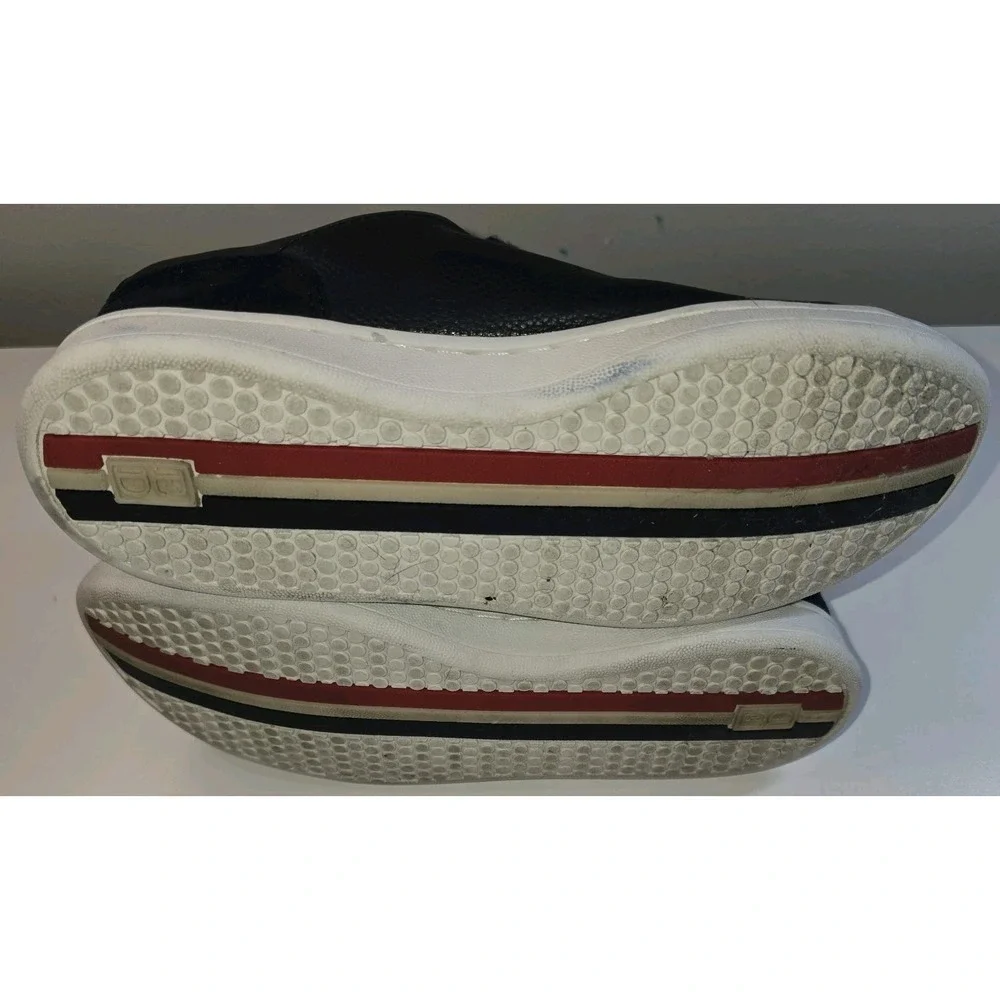 ED Ellen Degeneres Chapatcha Sneakers Lace Up Dog Shoes Dark Blue Wms 6.5US 37EU